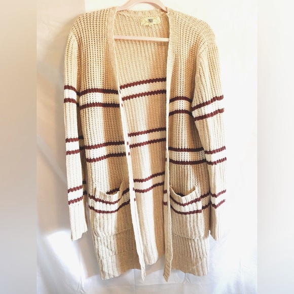 Stitch Fix Pinque Two Pocket Cardigan - Picture 2 of 3